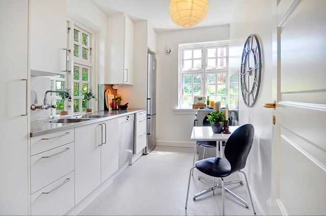 Klassisk villa i Ordrup nordico-cocina