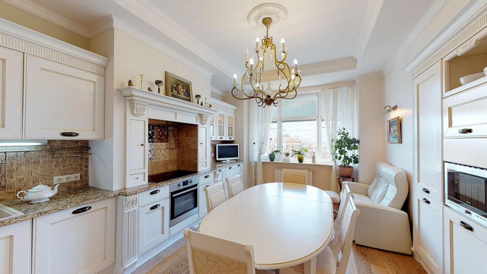 На Соколовского