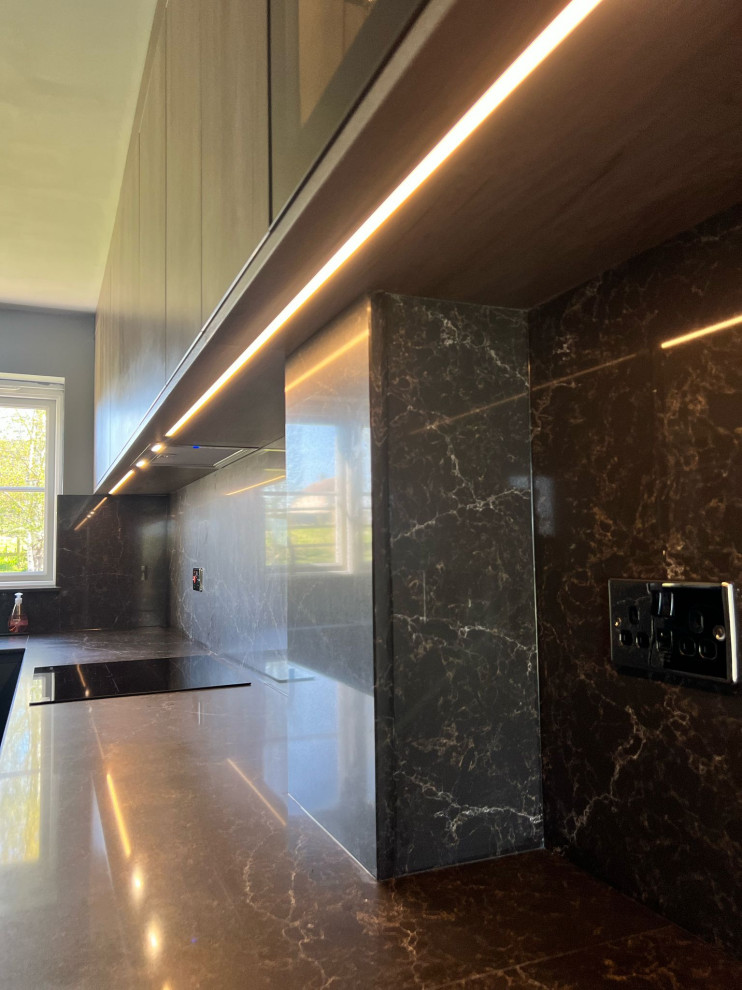 The Hinckley Kitchen - Volpi True Handleless - RRP £30,500 - Luxe Price £25,000