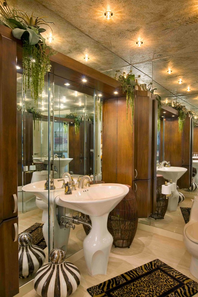 Bathroom - transitional bathroom idea in Miami