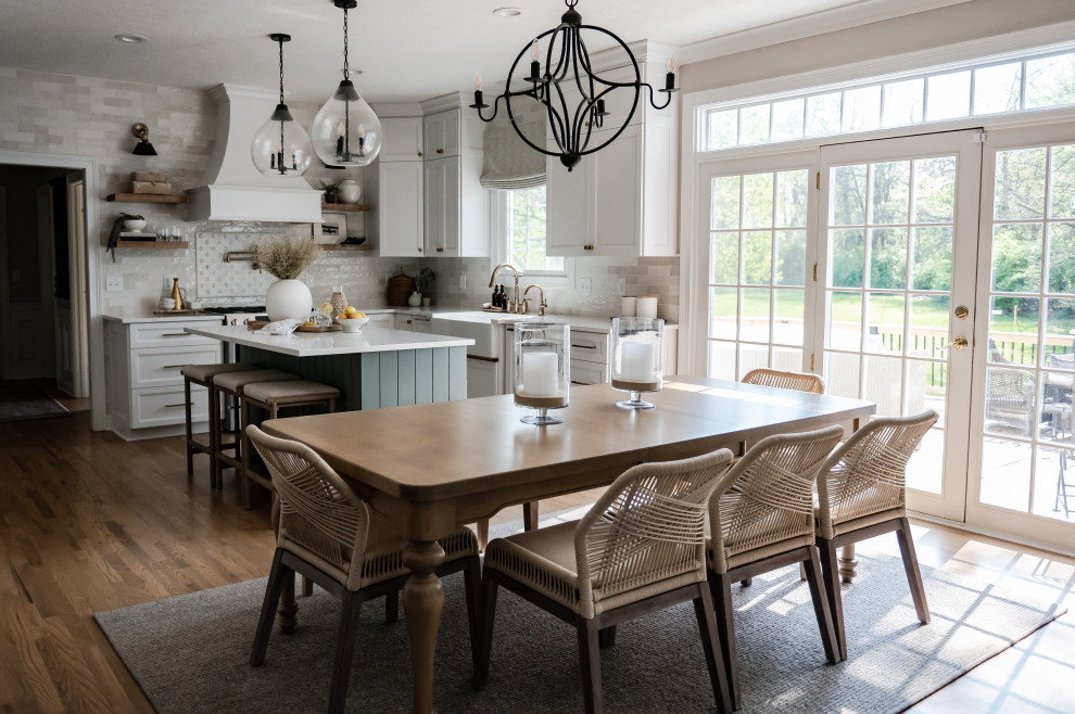 Transitional dining room photo in Columbus