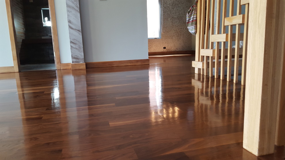 American walnut , natural 3 coats of synteco sweedish finish satin