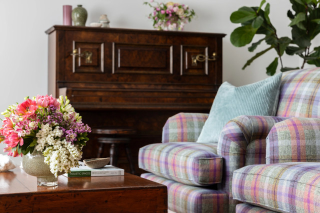A welcome home country-living-room