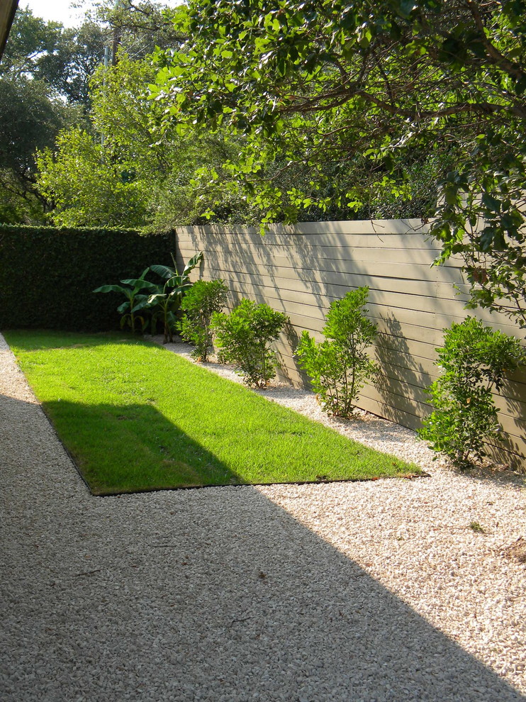 Simple front and side yards