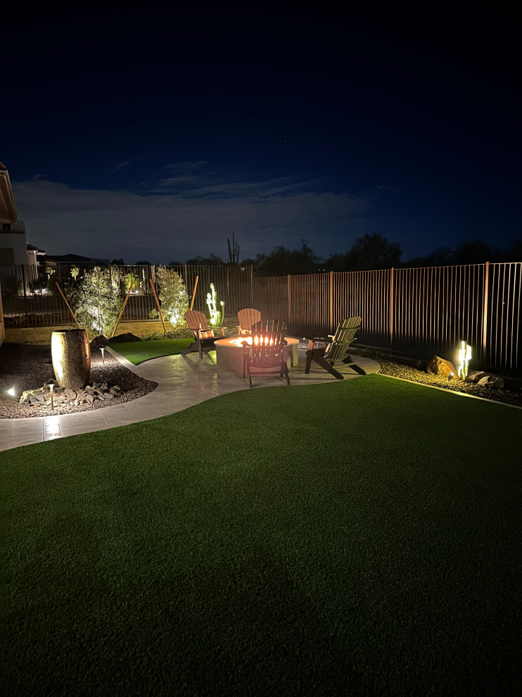 Inspiration for a transitional home design remodel in Phoenix