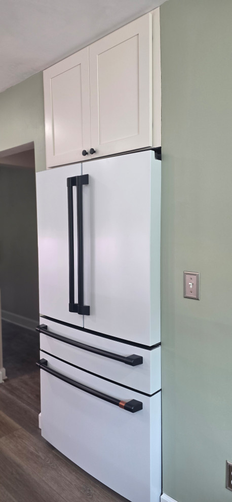 Light and bright kitchen Remodel in Mount Vernon, OH