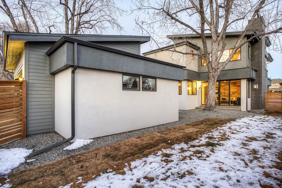 Garage - contemporary garage idea
