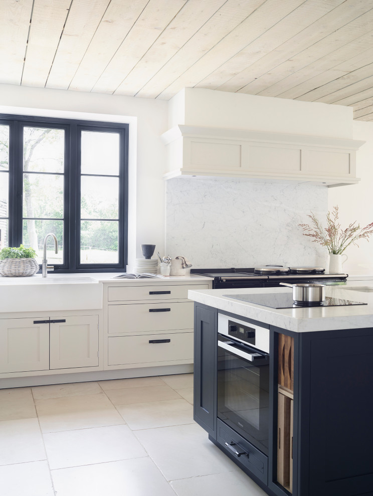 Inspiration for a traditional kitchen in London.