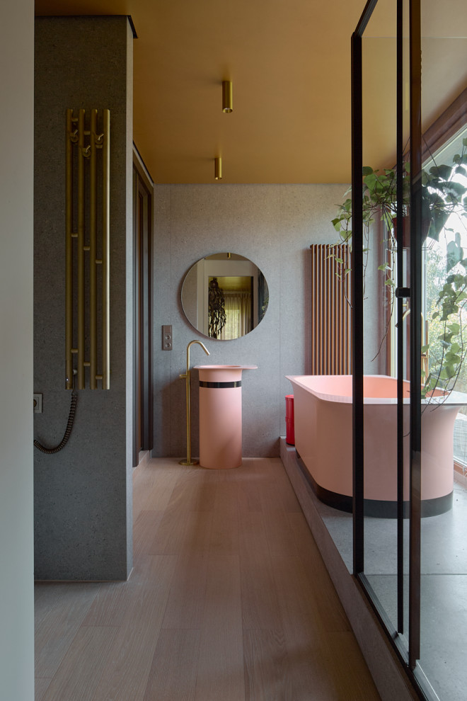 Мастер-спальня в розовом золоте