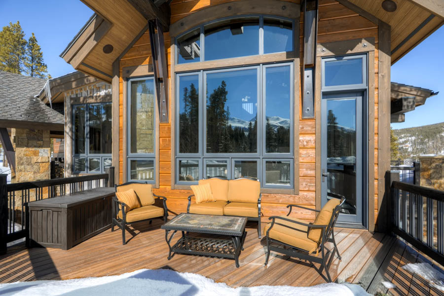 Inspiration for a transitional deck remodel in Denver