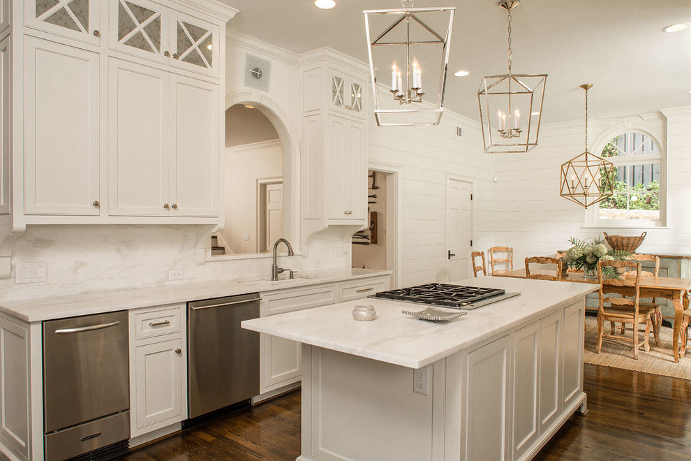 Transitional kitchen photo in Atlanta