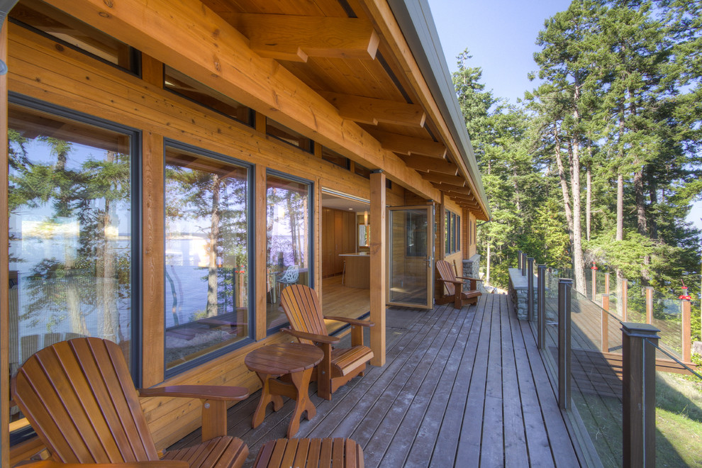 Photo of a country deck in Vancouver.