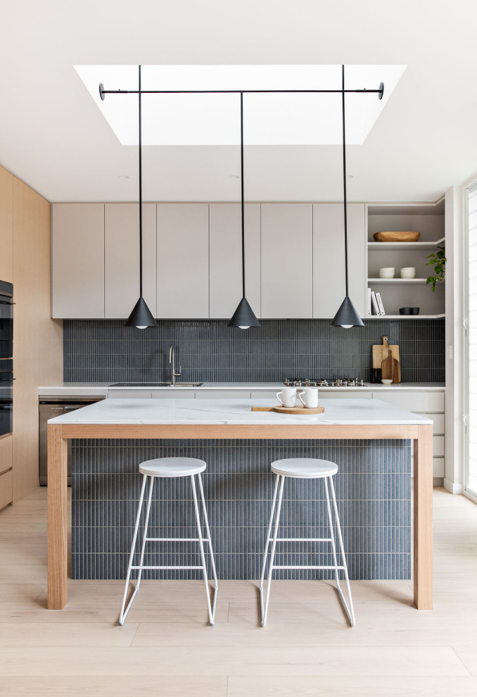 This is an example of a scandinavian kitchen in Gold Coast - Tweed.
