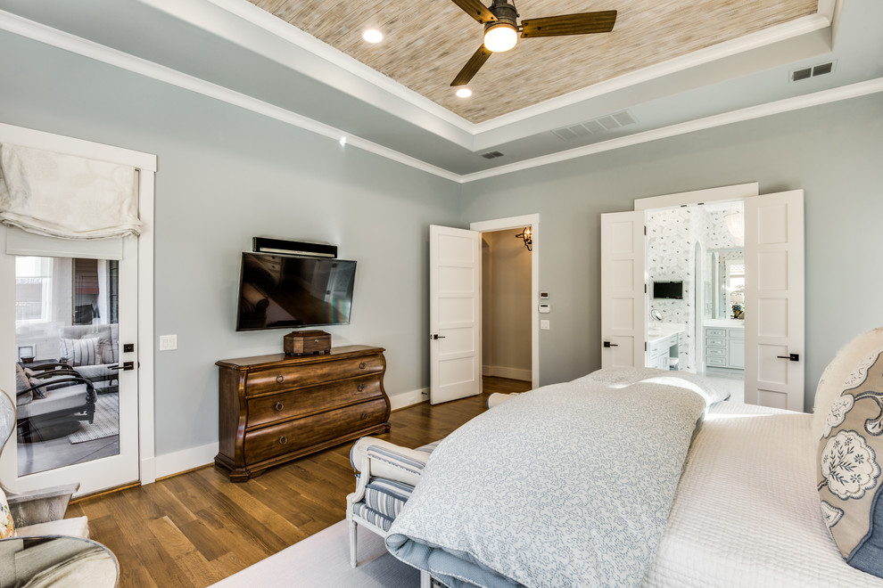 Zerolot Line Home in North Dallas Farmhouse Dallas by Hawkins