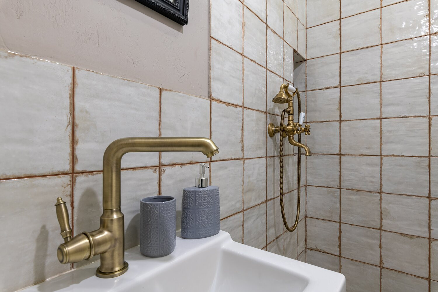 ...И под аркой на Галерной наши тени навсегда...