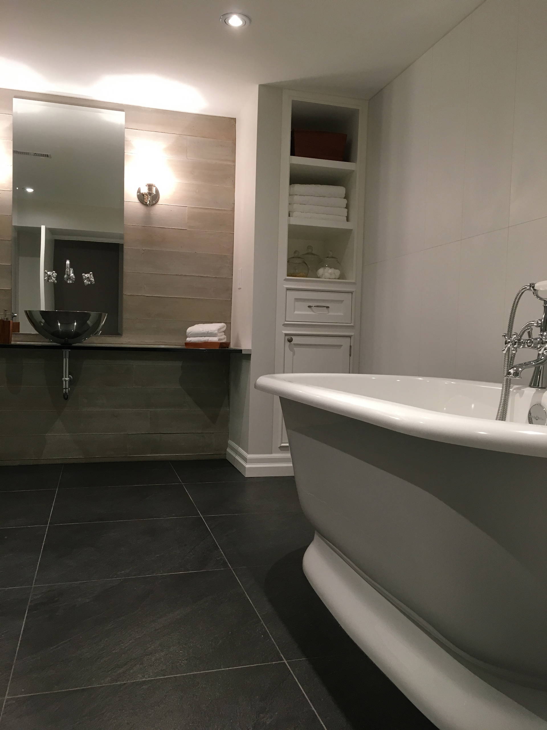 South West Oakville - Bathroom