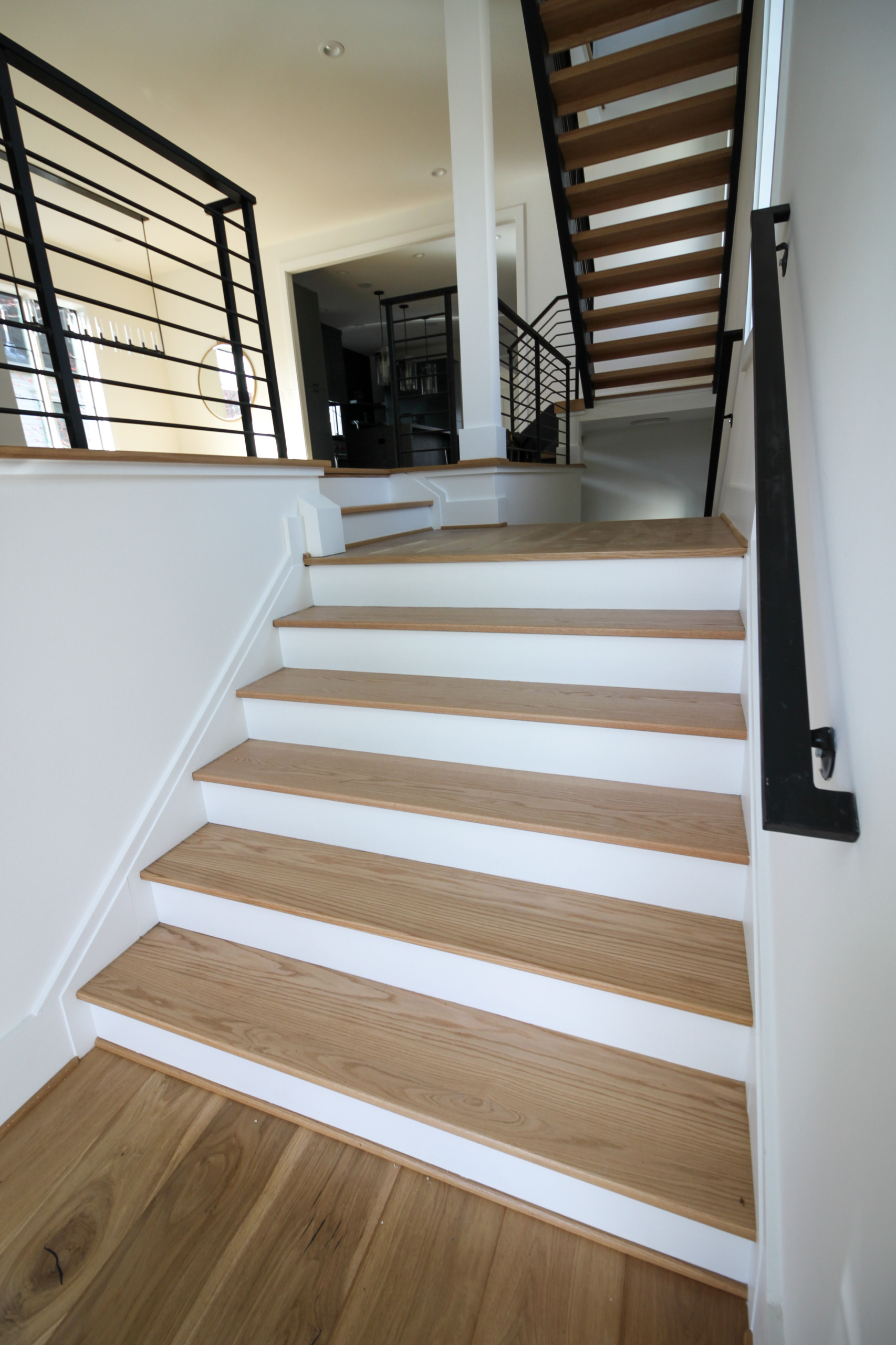 85_Sleek Three-Quarter Turn Multilevel-Staircase, McLean VA 22101