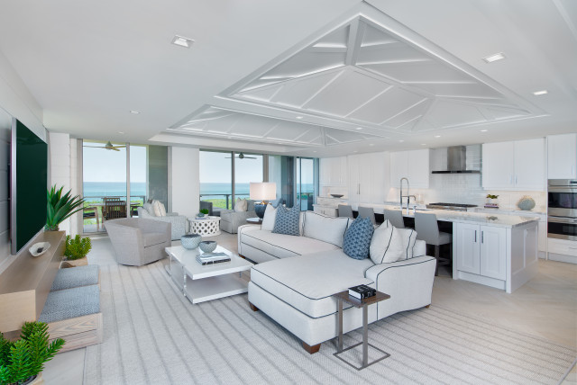 Transitional Beach House maritim-vardagsrum