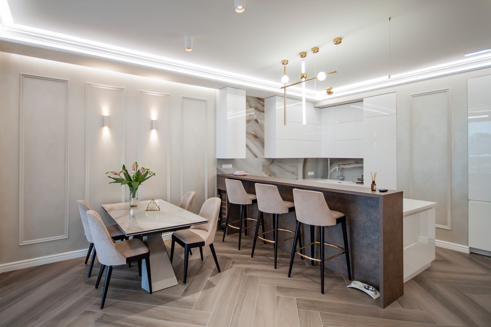 Потолочные гипсовые карнизы АРАТТА