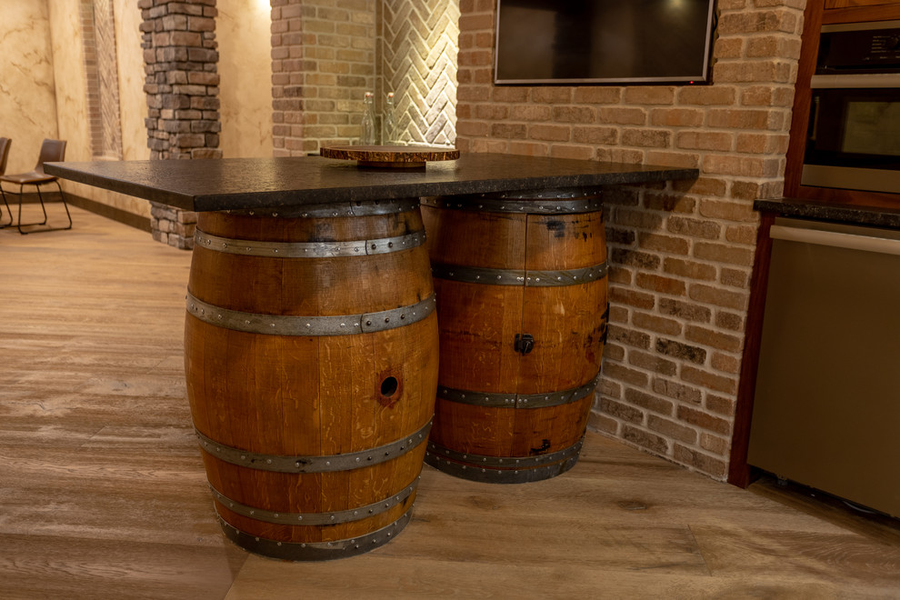 Inspiration for a rustic home design remodel in Columbus