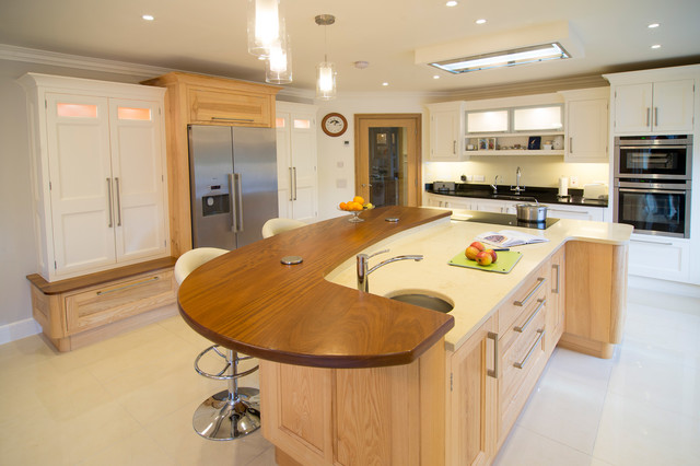 Traditional Kitchen with Bar Stools transitional-kitchen
