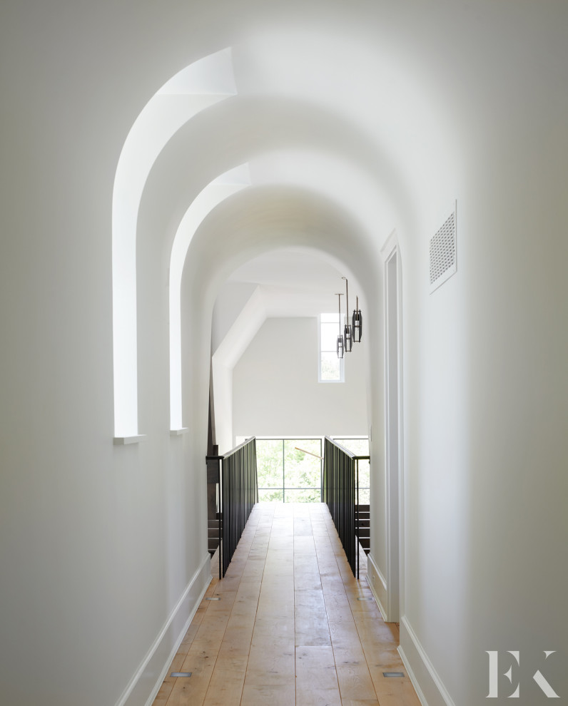 Home design - transitional home design idea in Chicago