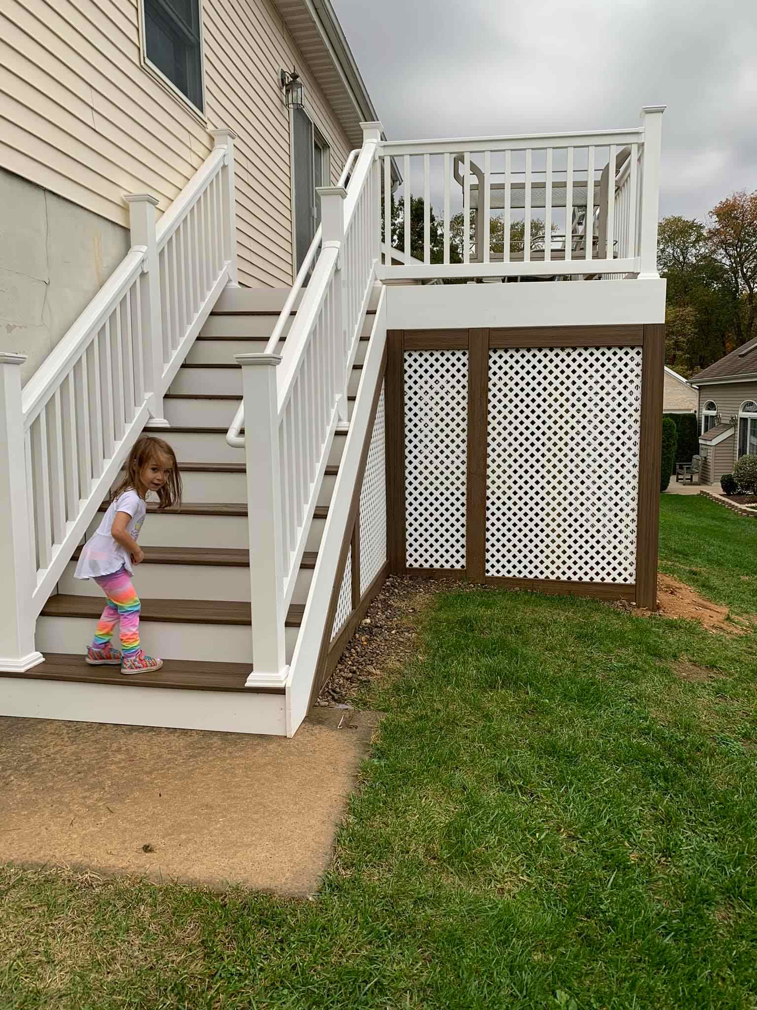 Trex Deck using Trex enhance naturals line