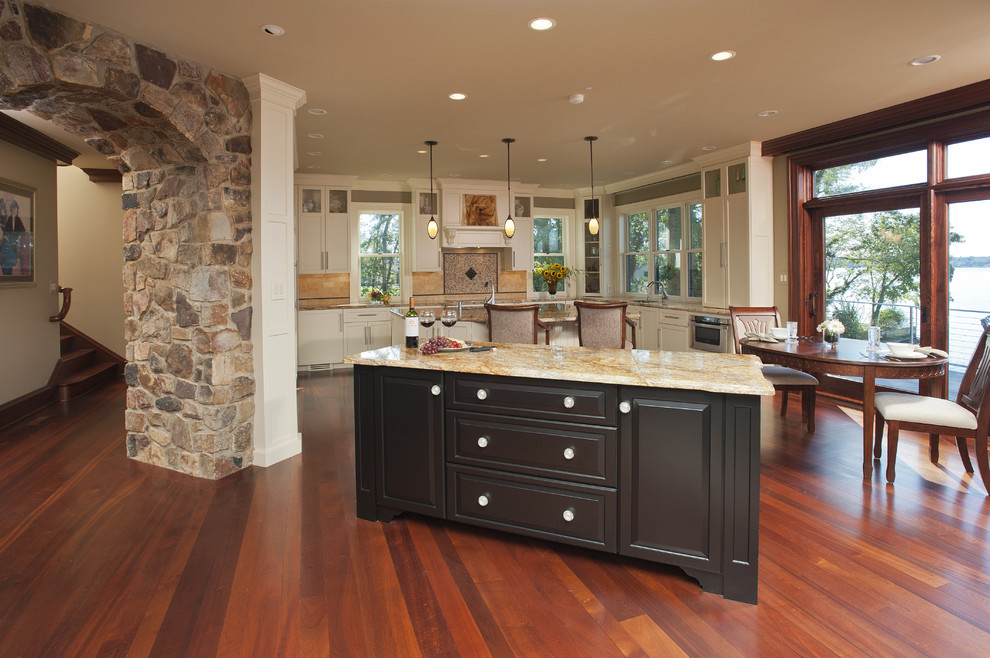 Photo of a traditional kitchen in Philadelphia.