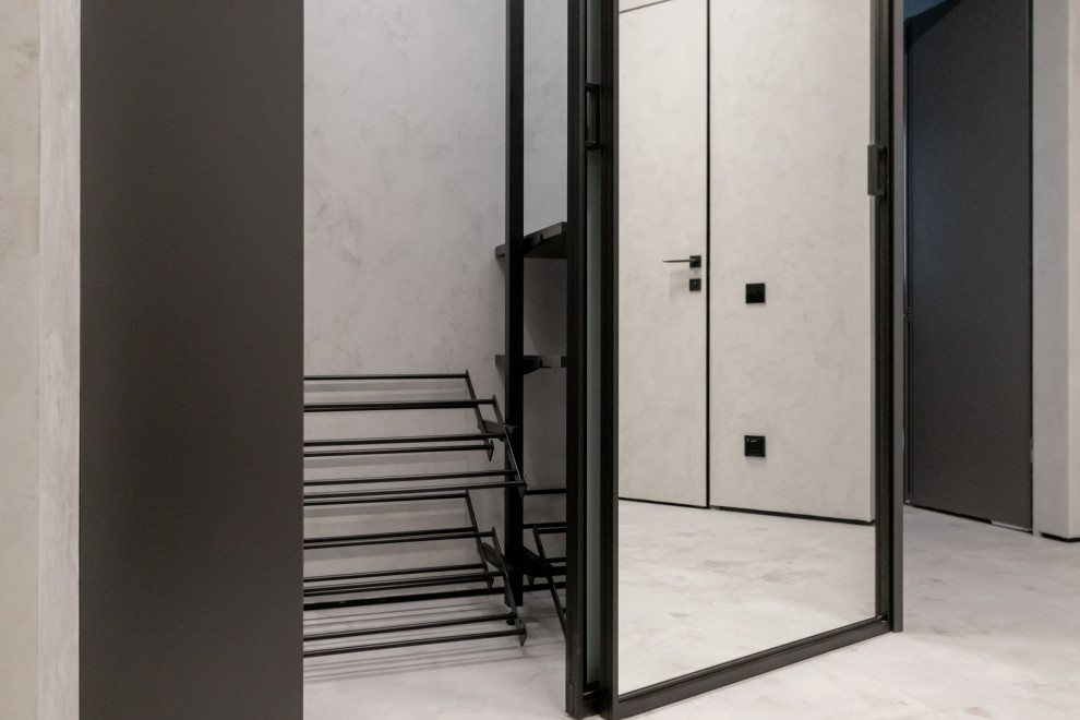 Угловой шкаф в прихожую с системой UNO raumplus