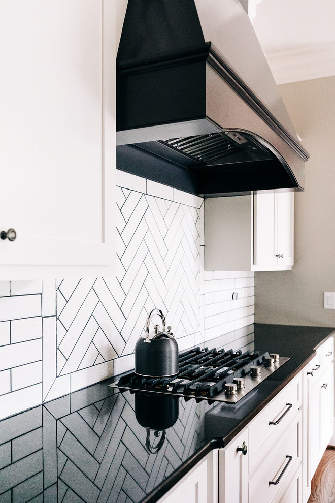 Kitchen - rustic kitchen idea