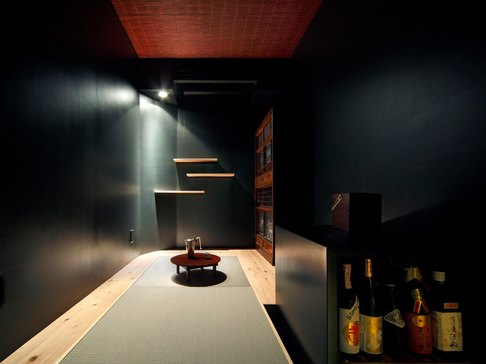 Photo of an asian home bar in Osaka.