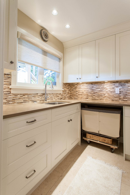 Craftsman with a Dash of Contemporary arts-and-crafts-utility-room