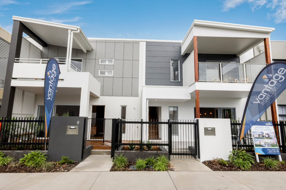 Design ideas for a large modern home design in Sunshine Coast.