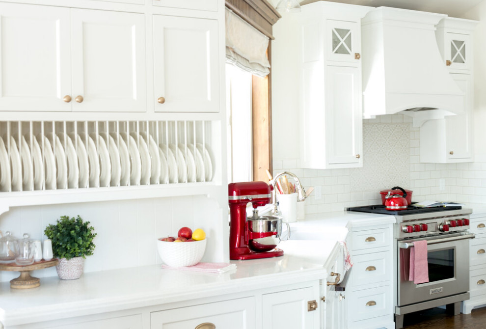 Example of a transitional kitchen design in Salt Lake City