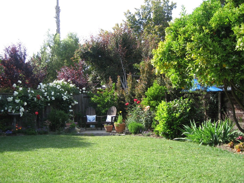 Photo of a traditional garden in San Francisco.