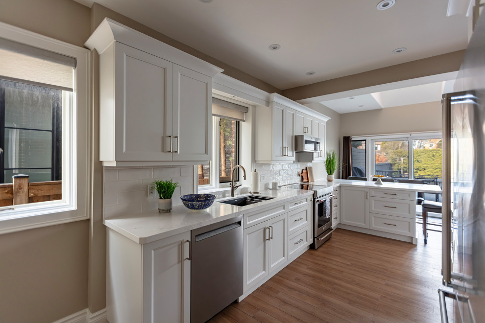 Inspiration for a transitional kitchen remodel in Toronto