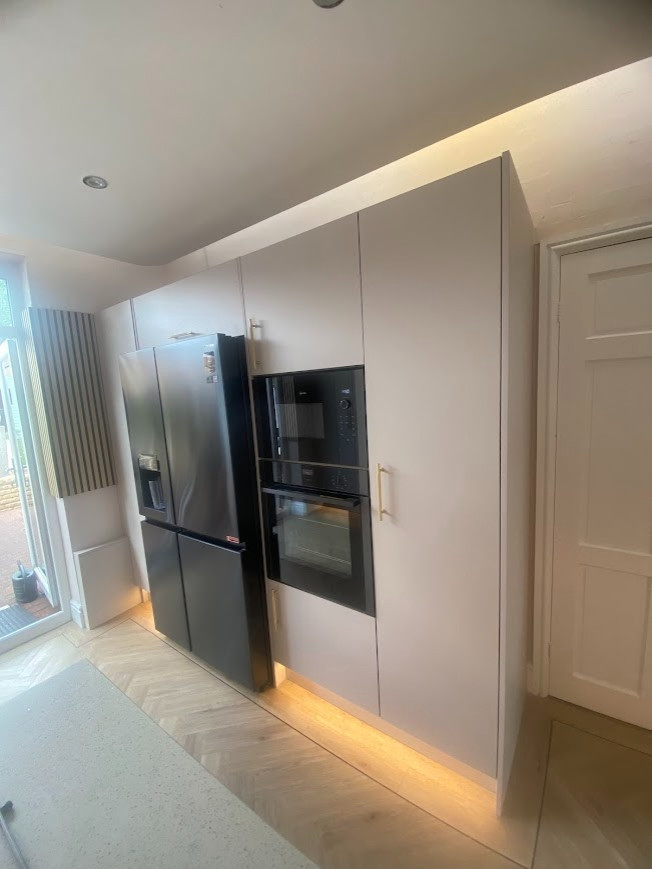 The Burbage Kitchen - Sodermalm - RRP £16,000 - Luxe Price £13,500