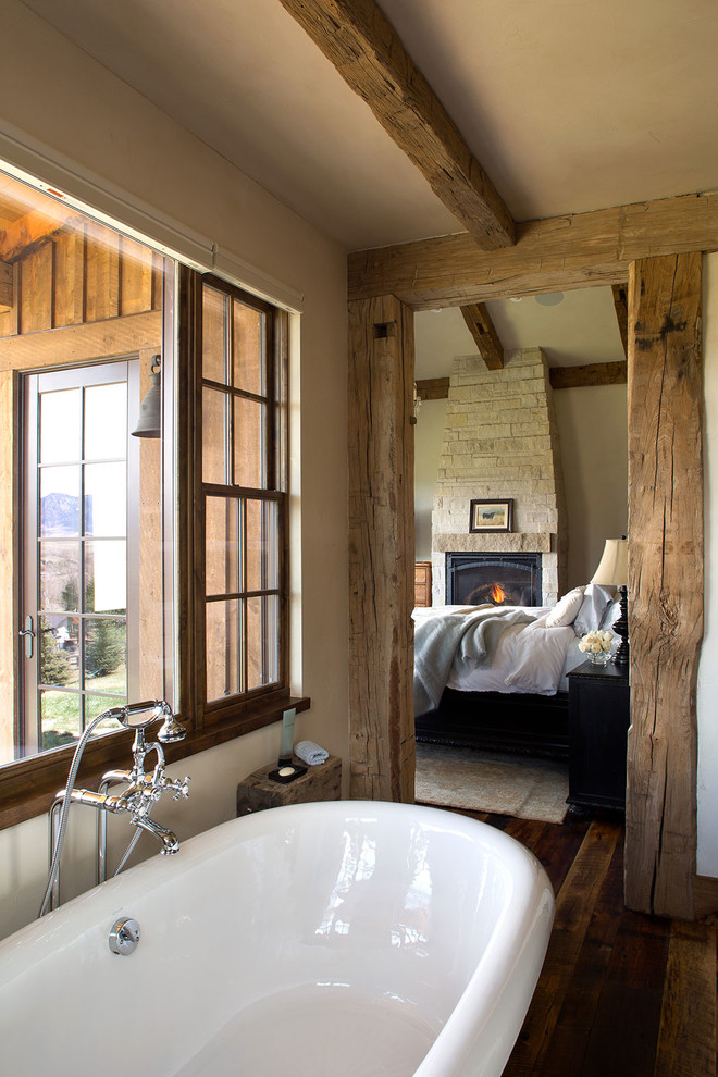 Mountain style home design photo in Denver