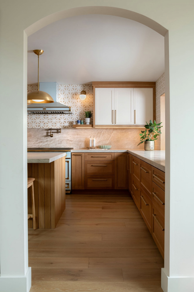 Home bar - transitional home bar idea in San Diego