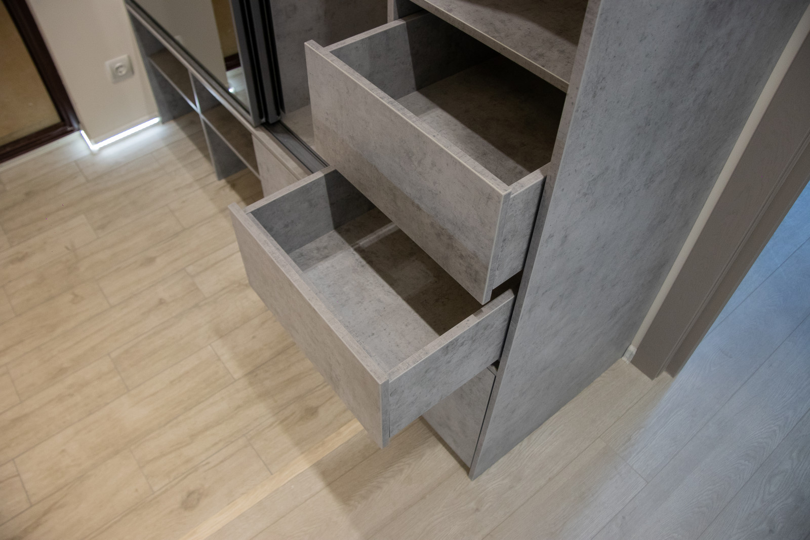 Шкаф купе в прихожую (не обычный)