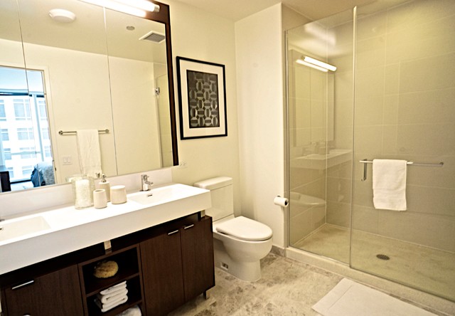 BATHROOM contemporary-badrum