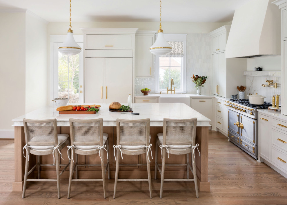 Transitional kitchen photo in DC Metro