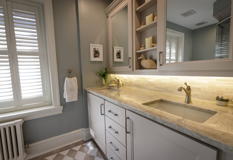 This is an example of a large contemporary ensuite bathroom in Philadelphia.