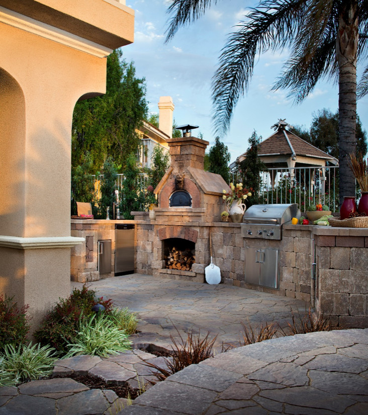 Outdoor Kitchen Designs