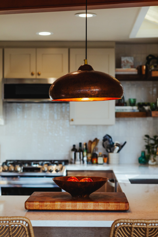 Kitchen - rustic kitchen idea in Seattle