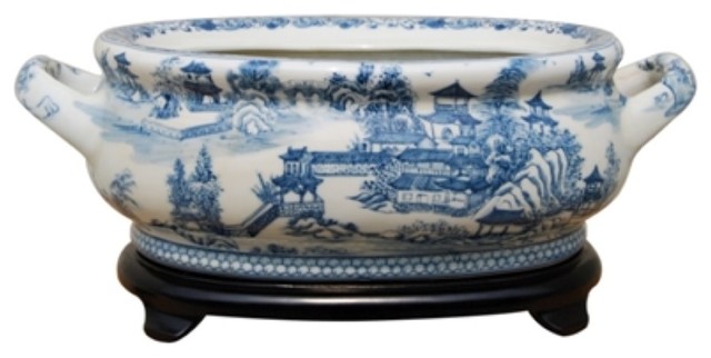 Beautiful Oriental Blue and White Blue Willow Hexagonal Porcelain Pot 