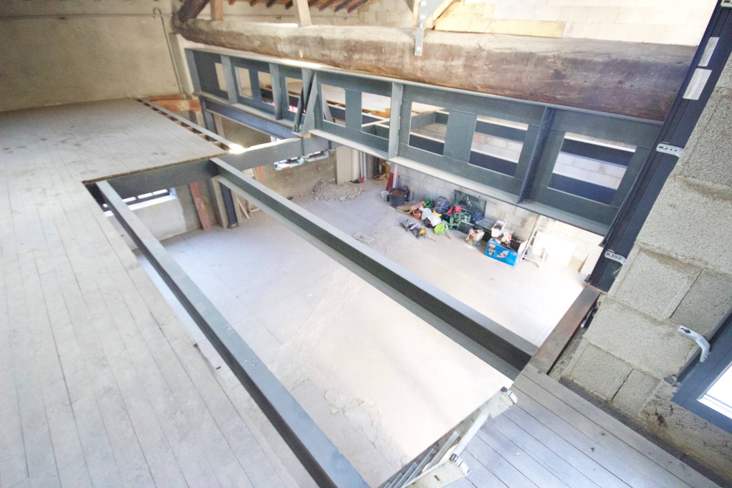 Rénovation d'un hangar en Loft