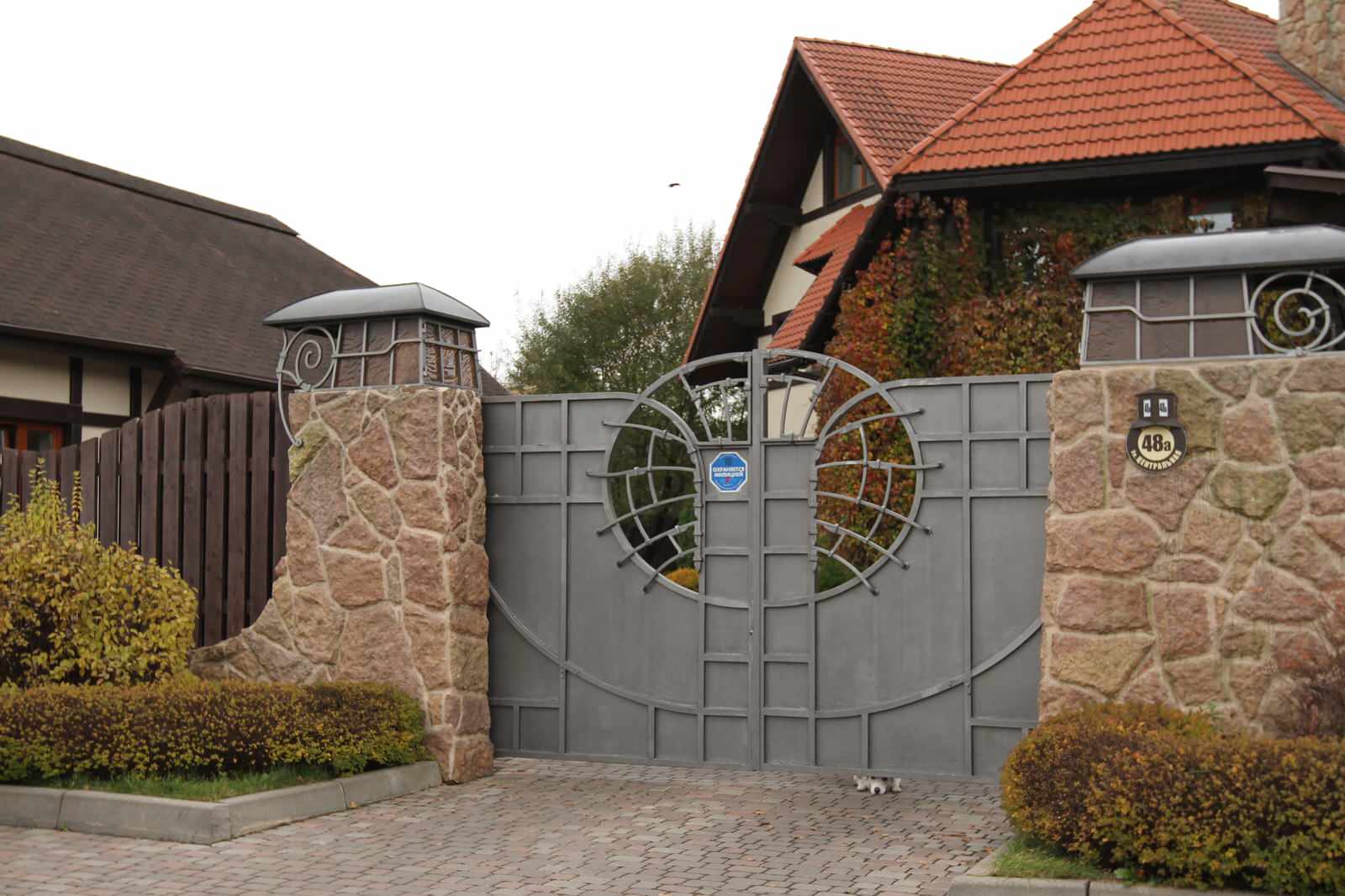 Природный камень для отделки фасадов и ландшафта