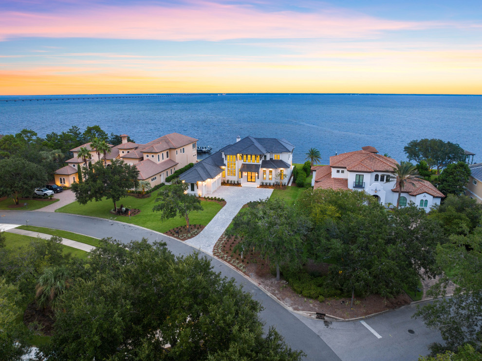 Destin's Luxury Bayfront