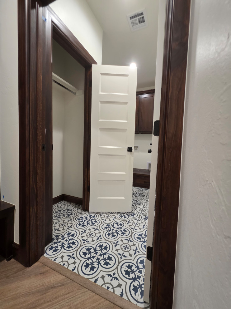 Laundry Room with closet